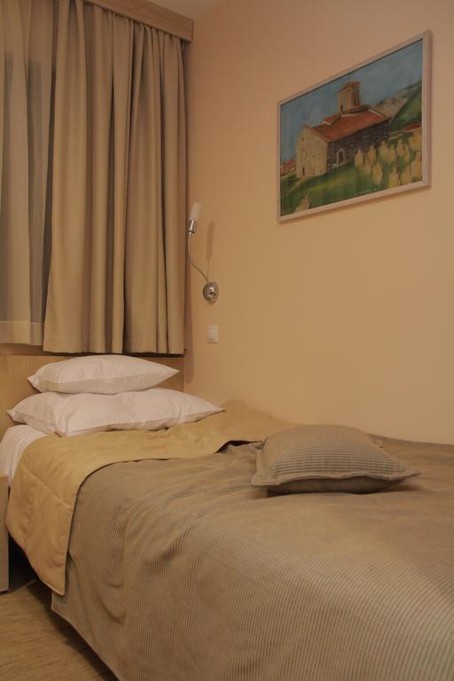 Dunav Turist Inn ซลาตีบอร์ ภายนอก รูปภาพ