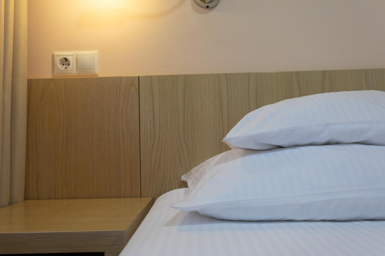 Dunav Turist Inn ซลาตีบอร์ ภายนอก รูปภาพ